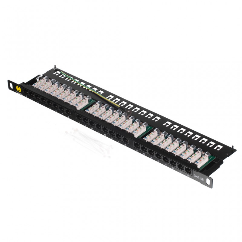 Patch panel RACK 19 0 5U 24 porty kat 5e UTP Netrack z półką czarny